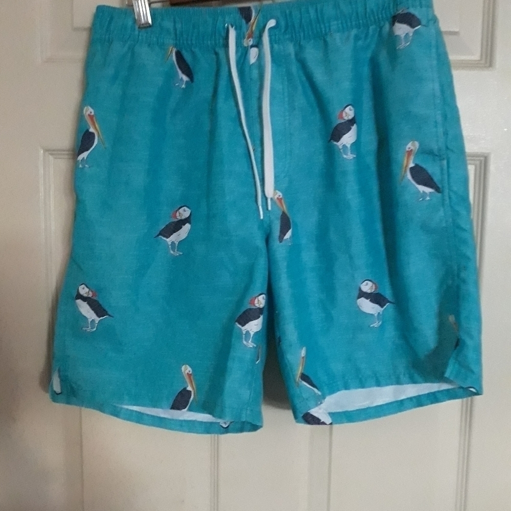 Old navy swimming trunks bird pattern size medium A- 5 5/$25
